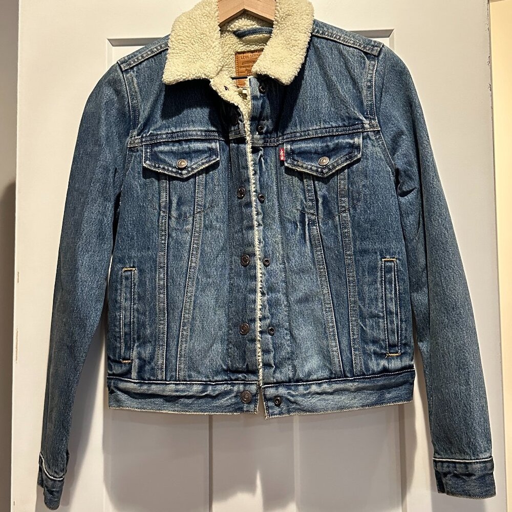 Levis Cropped Jean Jacket